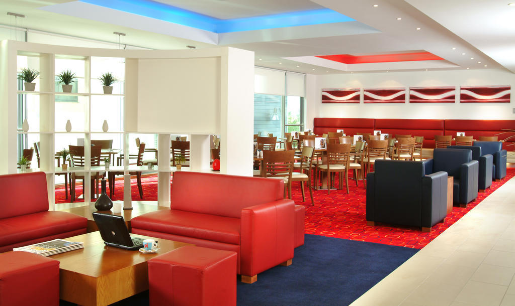 Ramada Encore Milton Keynes Exterior foto